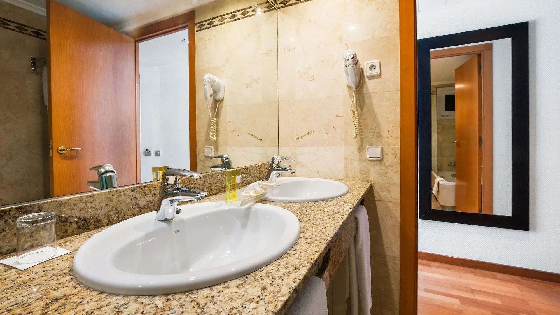 Hotel Exe Cristal Palace Barcelona